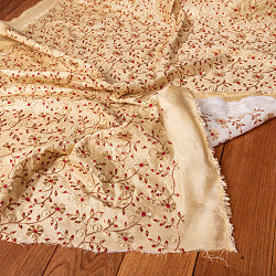 〔1m切り売り〕インドの伝統ザルドジ刺繍スタイルの更紗模様布〔107cm〕の商品写真