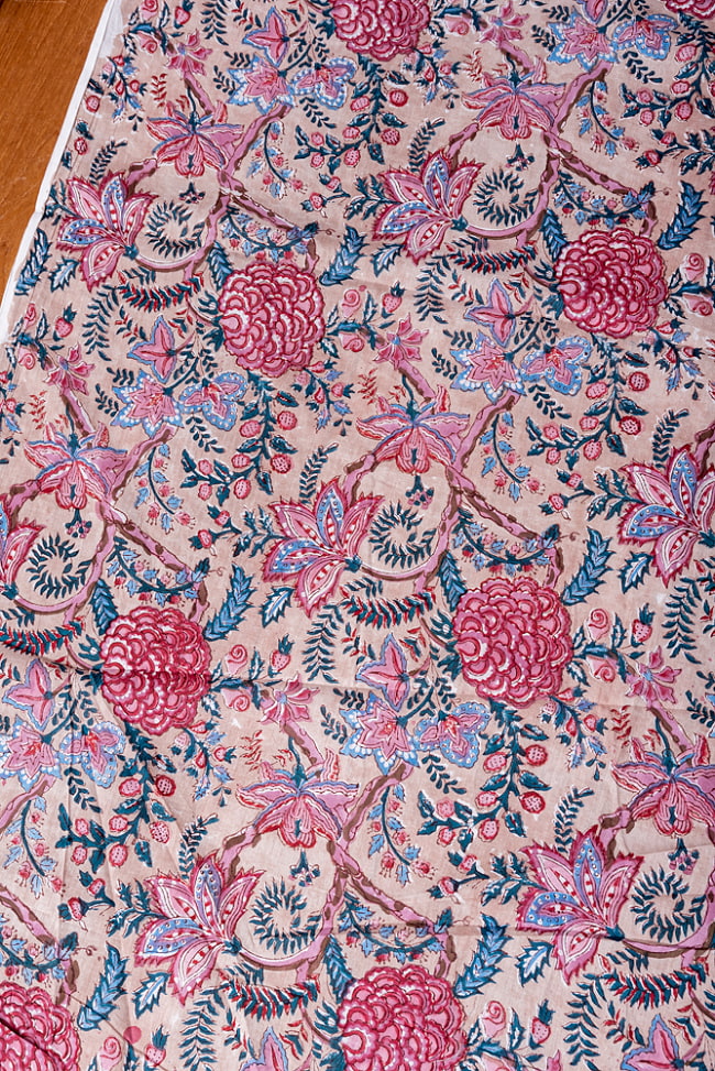 〔1m切り売り〕ジャイプル　職人手作り　色彩豊かなボタニカルデザイン　おしゃれ　生地　花柄　テーブルクロス　刺繍素材などへ〔約111cm〕 - ピンク系 3 - 1mの長さごとにご購入いただけます。