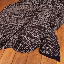 〔1m単位切り売り〕アジュラックプール村からやってきた 昔ながらの木版染めアジュラックデザイン布〔約114cm〕