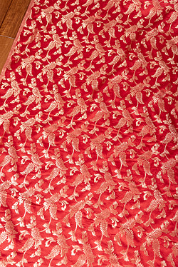 〔1m単位切り売り〕〔各色あり〕インドの伝統模様布　光沢感のあるブロケード生地に　美しい金糸の紋織　更紗〔幅約113cm〕 - サブ3