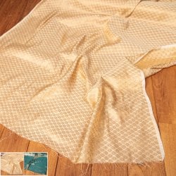 〔1m単位切り売り〕〔各色あり〕インドの伝統模様布 光沢感のあるブロケード生地に 美しい金糸の紋織 小花柄〔幅約112cm〕