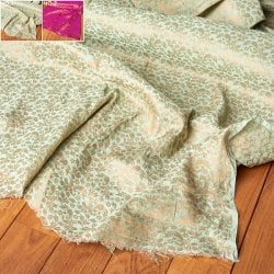 〔1m単位切り売り〕〔各色あり〕インドの伝統模様布 光沢感のあるブロケード生地に 美しい金糸の紋織 更紗〔幅約110cm〕