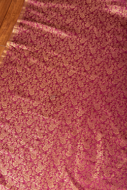 〔1m単位切り売り〕〔各色あり〕インドの伝統模様布　光沢感のあるブロケード生地に　美しい金糸の紋織　更紗〔幅約118cm〕 - サブ3