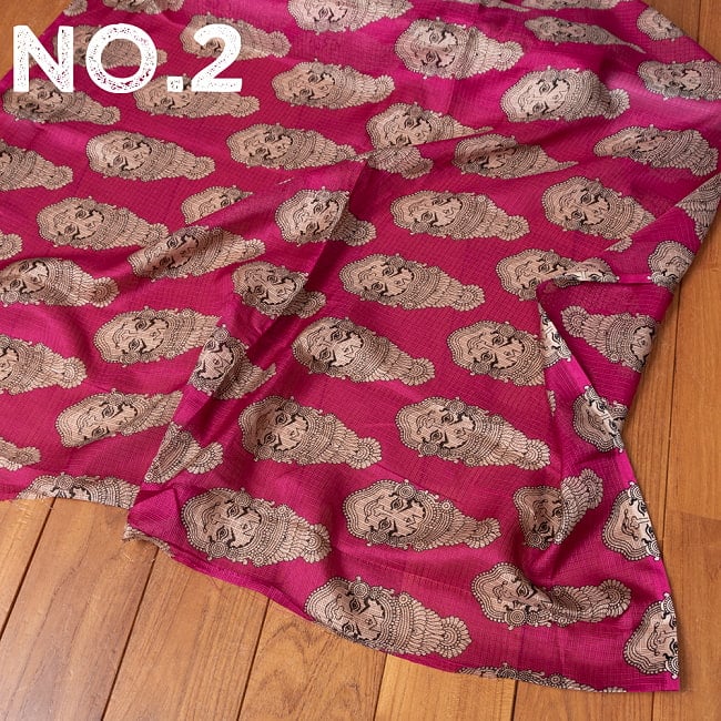 〔各色あり〕〔1m切り売り〕インドの伝統と不思議が融合　おもしろ　かわいいデザイン布　カタカリ〔約111cm〕 10 - No.2：ピンク