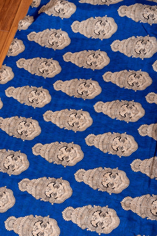 〔各色あり〕〔1m切り売り〕インドの伝統と不思議が融合　おもしろ　かわいいデザイン布　カタカリ〔約111cm〕 3 - インドならではの布ですね