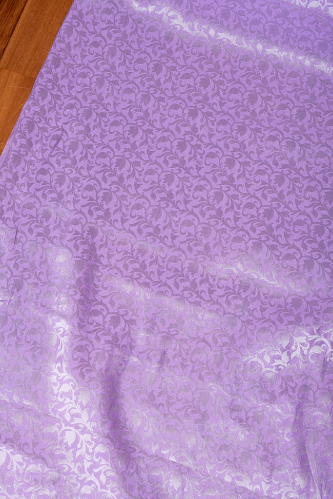 〔各色あり〕〔1m切り売り〕インドの伝統模様布　光沢感のあるブロケード生地〔約111cm〕 3 - インドならではの布ですね