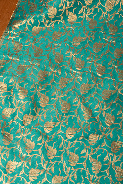 〔各色あり〕〔1m単位切り売り〕インドの伝統模様布　光沢感のあるブロケード生地　金糸〔約126cm〕 - サブ3