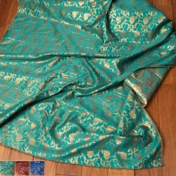 〔各色あり〕〔1m単位切り売り〕インドの伝統模様布 光沢感のあるブロケード生地 金糸〔約126cm〕
