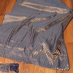 〔各色あり〕〔1m切り売り〕インドの伝統模様布　光沢感のあるブロケード生地　金糸〔約107cm〕の商品写真