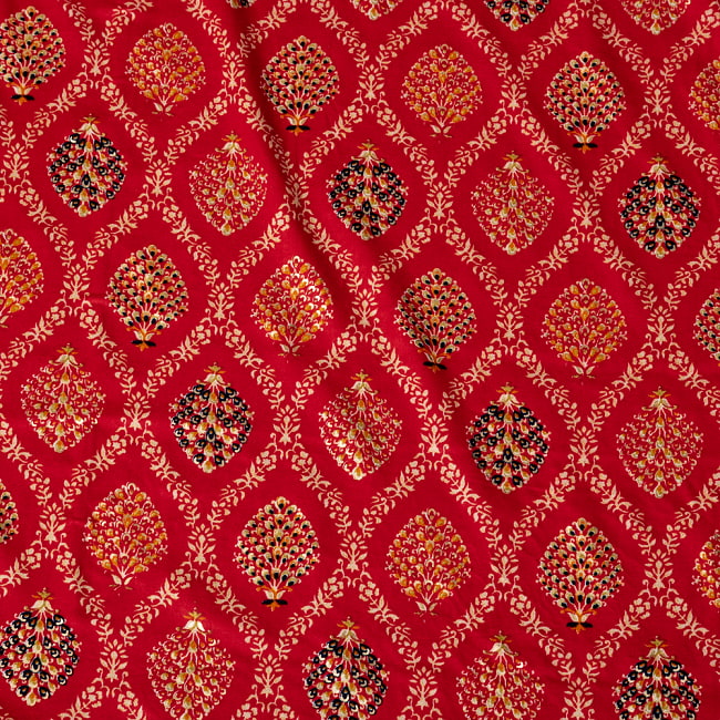 〔各色あり〕〔1m切り売り〕インドの伝統模様布〔約107cm〕 4 - 生地の拡大写真です
