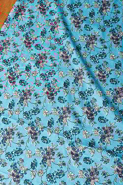 〔1m単位切り売り〕伝統息づく南インドから　昔ながらの更紗模様布〔約105cm〕水色系 - サブ3