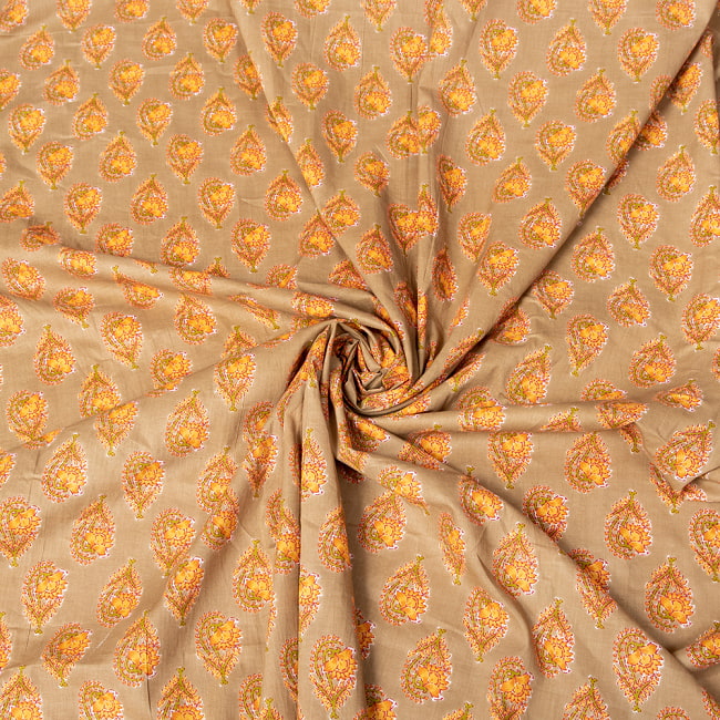 〔1m切り売り〕伝統息づく南インドから　昔ながらの更紗模様布〔約106.5cm〕 5 - 陰影があるとこのような感じになります