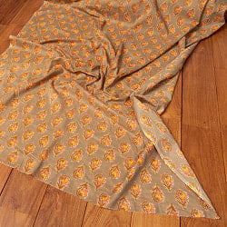 〔1m切り売り〕伝統息づく南インドから　昔ながらの更紗模様布〔約106.5cm〕の商品写真