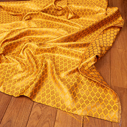 〔1m切り売り〕インドの伝統模様布　光沢感のあるブロケード生地　金糸〔約125cm〕オレンジ系の商品写真
