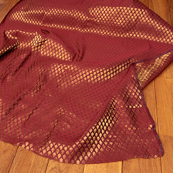 〔1m切り売り〕インドの伝統模様布　光沢感のあるブロケード生地　金糸〔約108cm〕ワイン系の商品写真