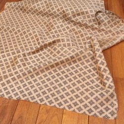 〔1m単位切り売り〕タッサーシルク風 インドのかわいい伝統模様生地〔約113cm〕ベージュ系