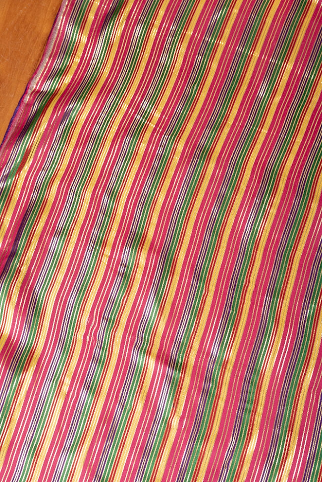 〔1m切り売り〕インドの伝統模様布　ボーダー　ストライプ柄〔約103cm〕カッパー系 3 - インドならではの布ですね