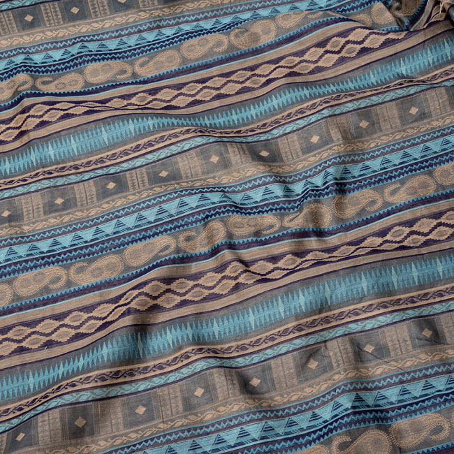 〔1m切り売り〕インドの伝統模様布〔約127cm〕 4 - 生地の拡大写真です