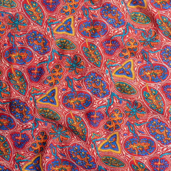 〔1m切り売り〕インドの伝統模様布　サイケデリック〔約108cm〕 4 - 生地の拡大写真です