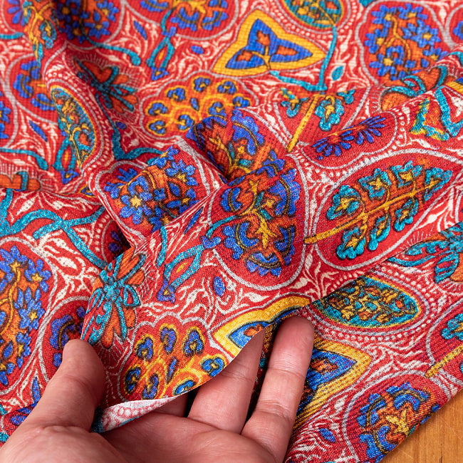 〔1m切り売り〕インドの伝統模様布　サイケデリック〔約108cm〕 6 - 生地の拡大写真です