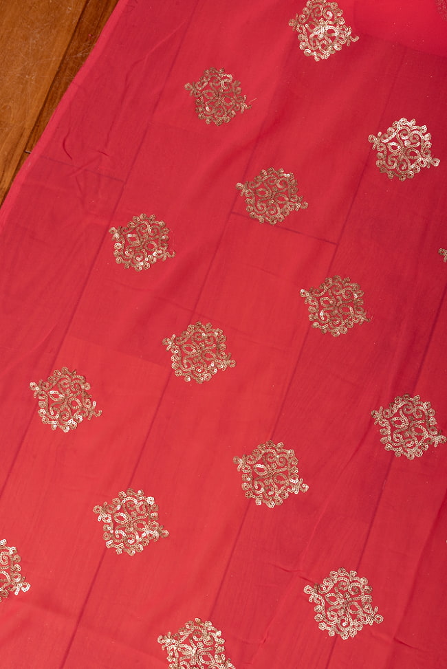 〔1m切り売り〕インドのスパンコール刺繍付き　シフォン生地布〔約107cm〕ピンク系 3 - インドならではの布ですね