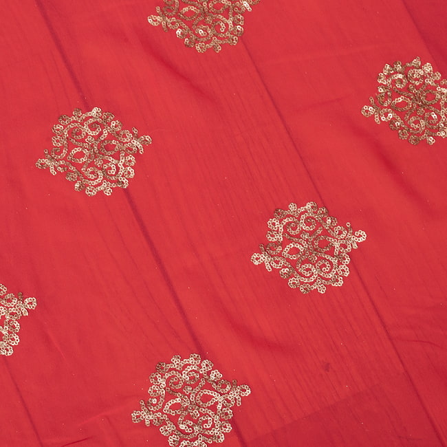 〔1m切り売り〕インドのスパンコール刺繍付き　シフォン生地布〔約107cm〕ピンク系 4 - 生地の拡大写真です