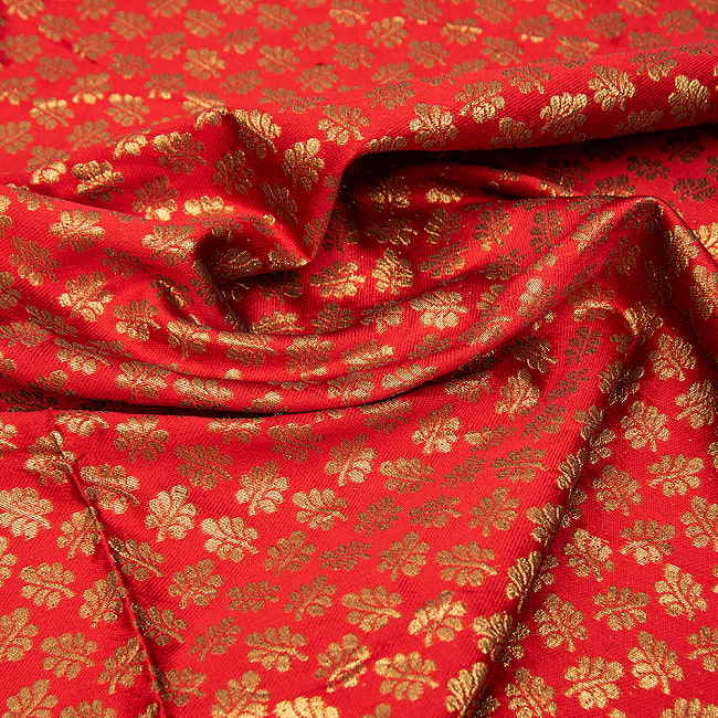 〔1m切り売り〕インドの伝統模様布 〔幅約126cm〕 3 - 陰影が美しいですね。