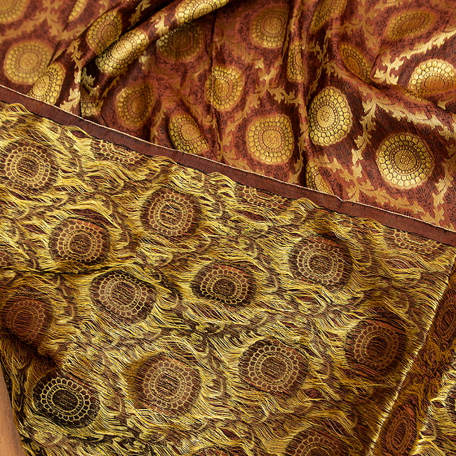 〔1m切り売り〕インドの伝統模様布 〔幅約110cm〕 8 - 裏地の様子です。