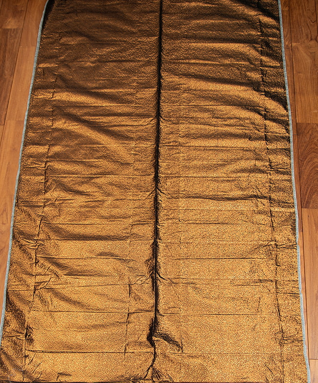 〔1m切り売り〕インドの伝統模様布 〔幅約110cm〕 2 - 全体の広がりを見てみました。