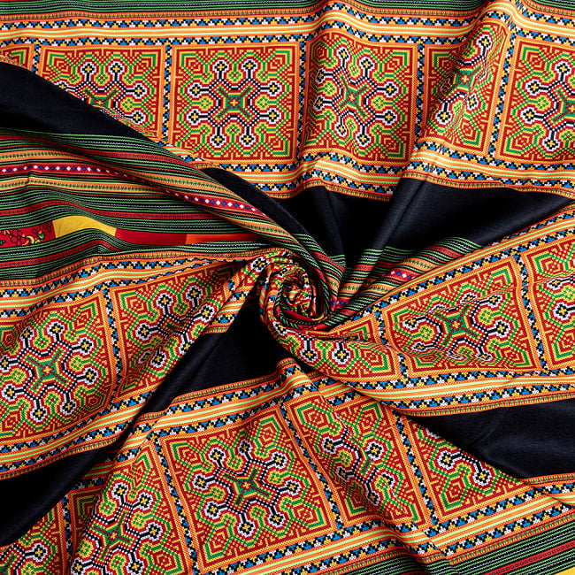 〔1m切り売り〕モン族の刺繍風プリントファブリック　生地　少数民族　フォークロア　民俗的　トライバル〔約160cm〕 5 - とても良い風合いです