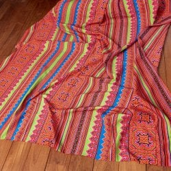 〔1m単位切り売り〕モン族の刺繍風プリントファブリック　生地　少数民族　フォークロア　民俗的　トライバル〔約159cm〕