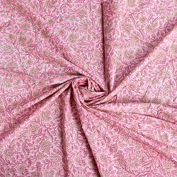 〔1m単位切り売り〕ジャイプル　職人手作り木版染め　色彩美しいボタニカルデザイン　おしゃれ　生地　花柄　テーブルクロス　刺繍素材などへ〔幅約109cm〕 - ピンク系 - サブ5