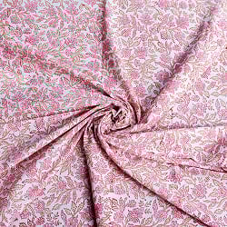 〔1m単位切り売り〕ジャイプル　職人手作り木版染め　色彩美しいボタニカルデザイン　おしゃれ　生地　花柄　テーブルクロス　刺繍素材などへ〔幅約111cm〕 - ピンク系 - サブ5