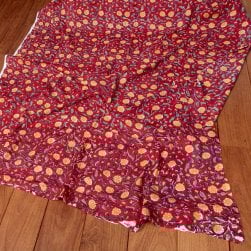 〔1m単位切り売り〕ジャイプル 職人手作り木版染め 色彩美しいボタニカルデザイン おしゃれ 生地 花柄 テーブルクロス 刺繍素材などへ〔幅約111cm〕 - レッド系