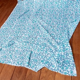 〔1m単位切り売り〕ジャイプル 職人手作り木版染め 色彩美しいボタニカルデザイン おしゃれ 生地 花柄 テーブルクロス 刺繍素材などへ〔幅約111cm〕 - ブルーグリーン系(MB-RSCLTH-1585)