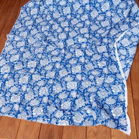 〔1m単位切り売り〕ジャイプル 職人手作り木版染め 色彩美しいボタニカルデザイン おしゃれ 生地 花柄 テーブルクロス 刺繍素材などへ〔幅約113cm〕 - ブルー 系(MB-RSCLTH-1589)