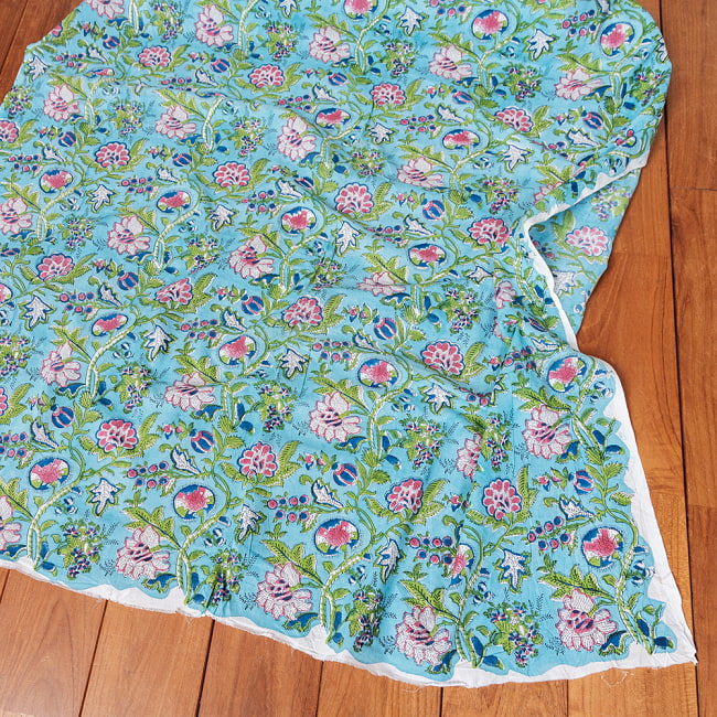 〔1m単位切り売り〕ジャイプル 職人手作り木版染め 色彩美しいボタニカルデザイン おしゃれ 生地 花柄 テーブルクロス 刺繍素材などへ〔幅約107cm〕 - ブルーグリーン系 5 - 生地の拡大写真です