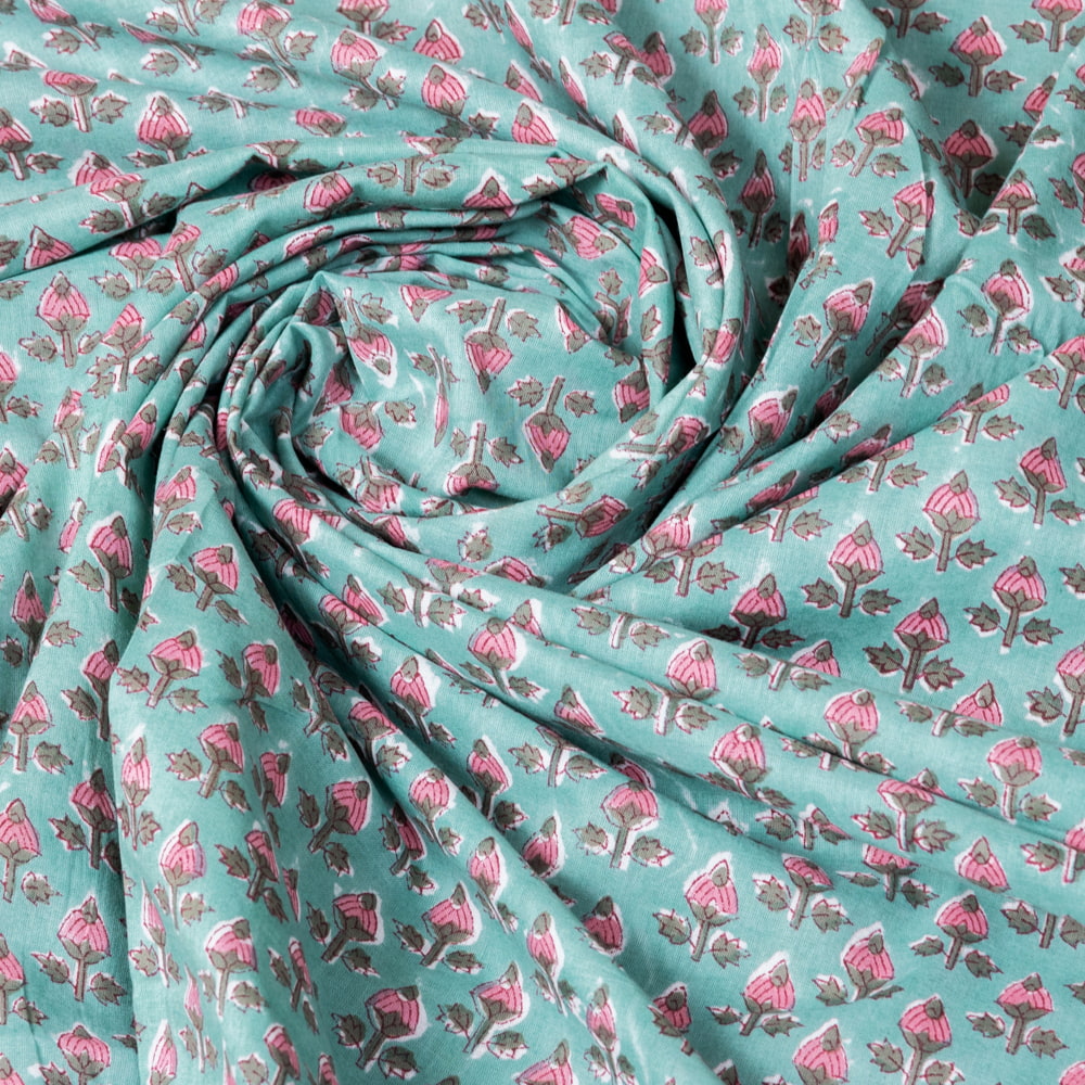 〔1m単位切り売り〕ジャイプル　職人手作り木版染め　色彩美しいボタニカルデザイン　おしゃれ　生地　花柄　テーブルクロス　刺繍素材などへ〔幅約108cm〕 - グリーン系4枚目の説明写真です