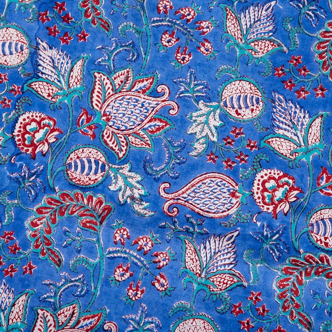 〔1m切り売り〕ジャイプル　職人手作り　色彩豊かなボタニカルデザイン　おしゃれ　生地　花柄　テーブルクロス　刺繍素材などへ〔幅約111cm〕 - ブルー系 4 - インドならではの布ですね。
