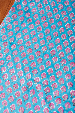 〔1m単位切り売り〕ジャイプル　職人手作り木版染め　色彩美しいボタニカルデザイン　おしゃれ　生地　花柄　テーブルクロス　刺繍素材などへ〔幅約108cm〕 - ピーコックブルー系 - サブ3