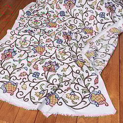 〔1m単位切り売り〕カシミールの職人手作り　アーリ刺繍生地　ウール刺繍糸による贅沢な刺繍〔約127cm〕の商品写真