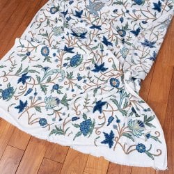 〔1m単位切り売り〕カシミールの職人手作り アーリ刺繍生地 ウール刺繍糸による贅沢な刺繍〔約132cm〕