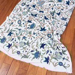 〔1m単位切り売り〕カシミールの職人手作り　アーリ刺繍生地　ウール刺繍糸による贅沢な刺繍〔約132cm〕の商品写真