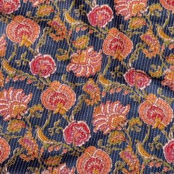 〔1m単位切り売り〕カンタ刺繍がかわいい ボタニカルデザインの布 ネイビー系〔幅約111cm〕