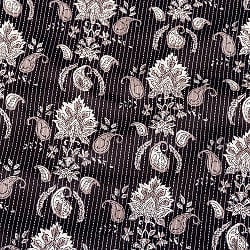 〔1m単位切り売り〕カンタ刺繍がかわいい　ボタニカルデザインの布　ブラック系〔幅約111cm〕の商品写真
