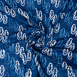 〔各色あり〕〔1m単位切り売り〕インドの伝統息づく　昔ながらの木版インディゴ藍染とグレーのダブプリント布　チャッパル柄〔幅約107cm〕 - サブ4