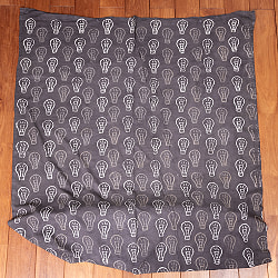 〔各色あり〕〔1m単位切り売り〕インドの伝統息づく　昔ながらの木版インディゴ藍染とグレーのダブプリント布　電球〔幅約107cm〕 - サブ2