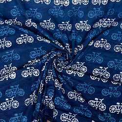 〔各色あり〕〔1m単位切り売り〕インドの伝統息づく　昔ながらの木版インディゴ藍染とグレーのダブプリント布　自転車〔幅約110cm〕 - サブ4