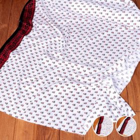 〔2デザインあり〕〔1m単位切り売り〕テキスタイルの伝統息づくインドから 昔ながらの小花柄布 ホワイト〔1m単位切り売り〕カンタ刺繍がかわいい ボタニカルデザインの布系〔幅約108cm〕(MB-RSCLTH-1682)