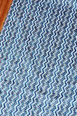 〔1m単位切り売り〕南インドのジグザグ模様　シェブロン・ストライプ布　ブルー系〔幅約107cm〕 - サブ3